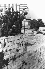 הנפת הדגל בשחרור הכותל 